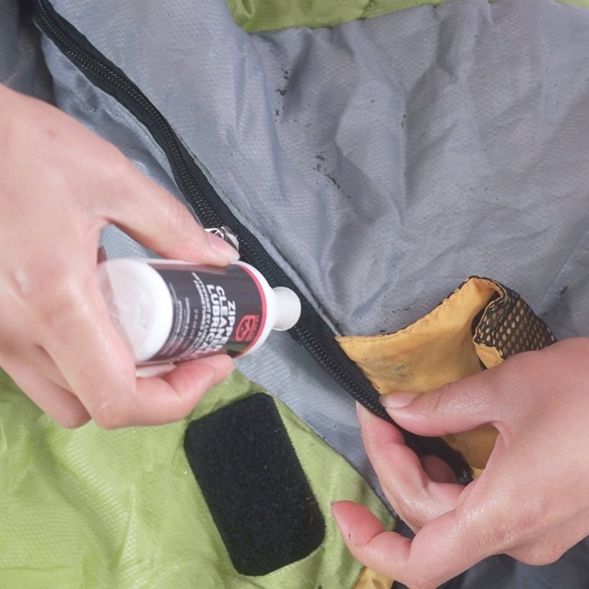 Čistič a mazivo na zipsy GEAR AID Zipper Cleaner and Lubricant