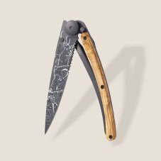 Vreckový nôž - Deejo 1GB512 Tattoo Serration,black 37g,olive wood,Hunting Scene